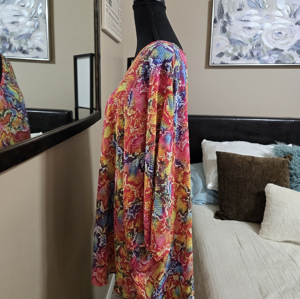 Vibrant Multicolor Women's Pull Over Tunic Size Large. NWOT. Never Worn. - Picture 2 of 6